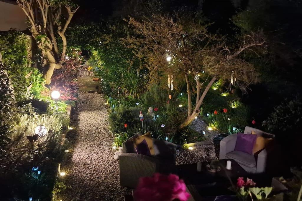 Monica Appartamento Con Giardino Al Ponte Vecchio Florença Exterior foto